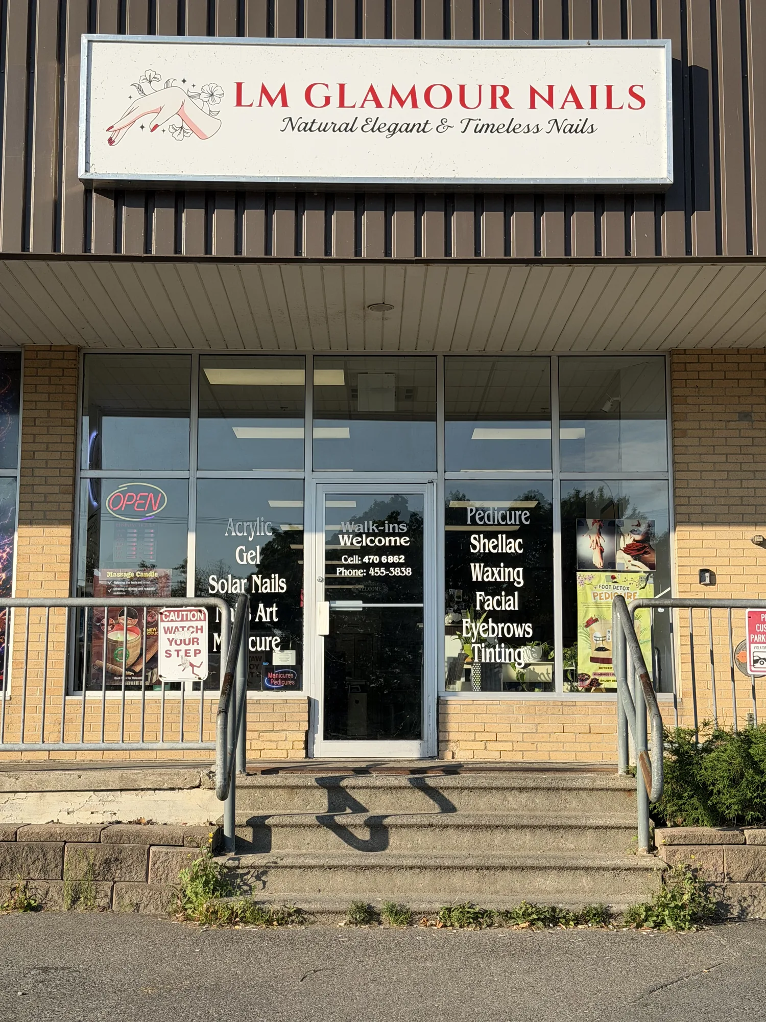 LM Glamour Nails storefront